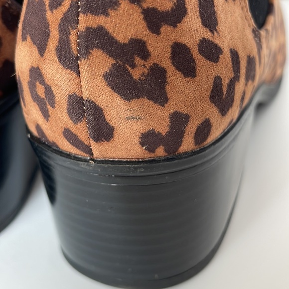 Women’s Size 7.5 Cheetah Print Memory Foam Ankle Boots w/ Block Heel - Picture 7 of 7